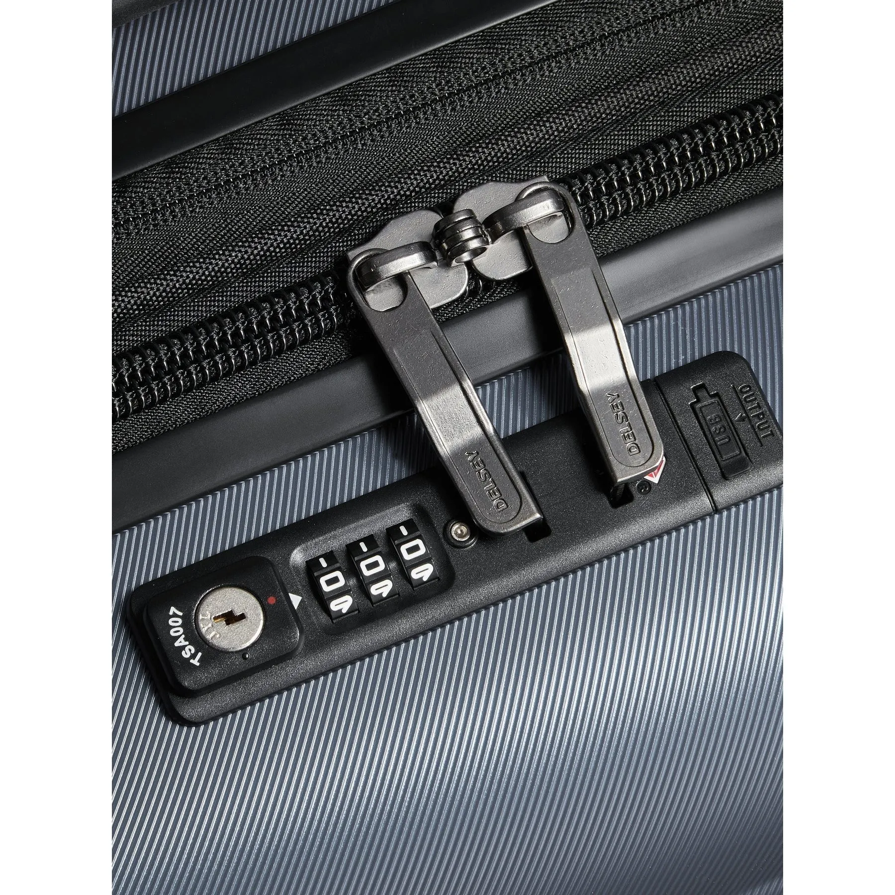 Cruise 3.0 Expandable Spinner Carry-On