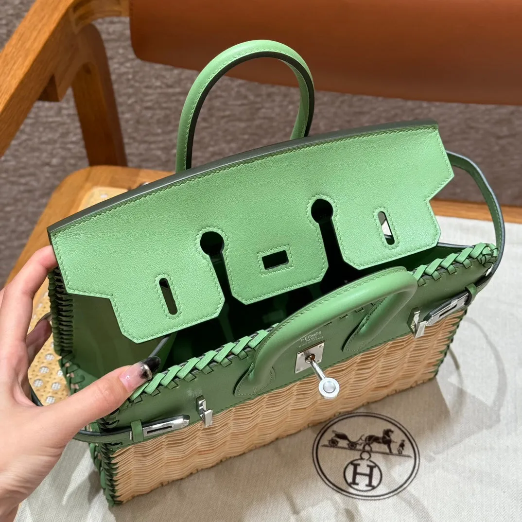 Exquisite leather bags-49
