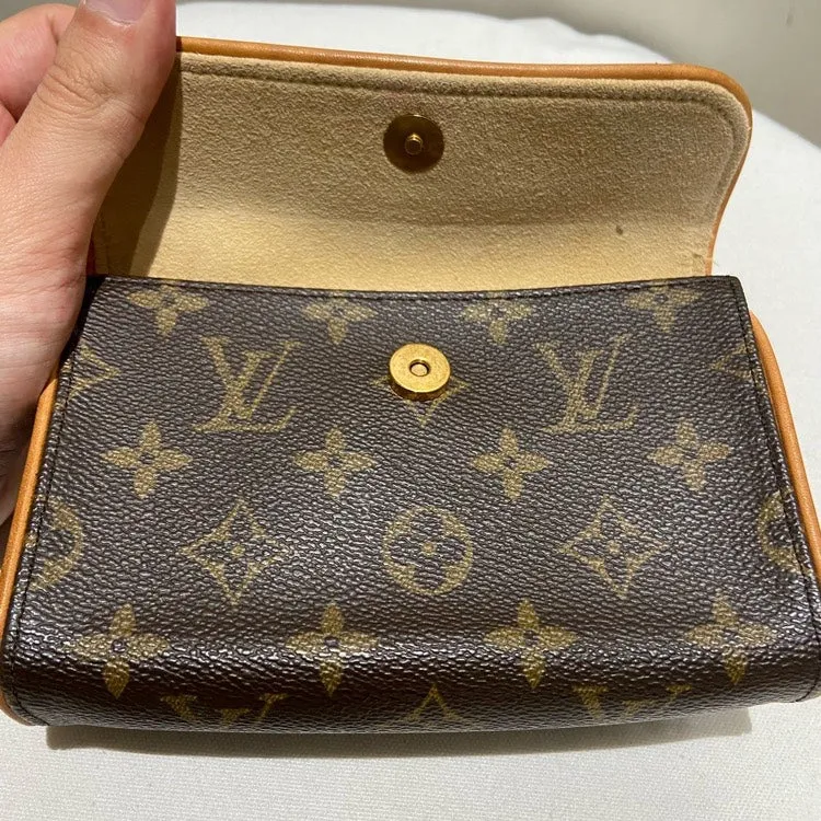 Louis Vuitton Monogram Canvas Chest Bag Brown Vintage Style Small
