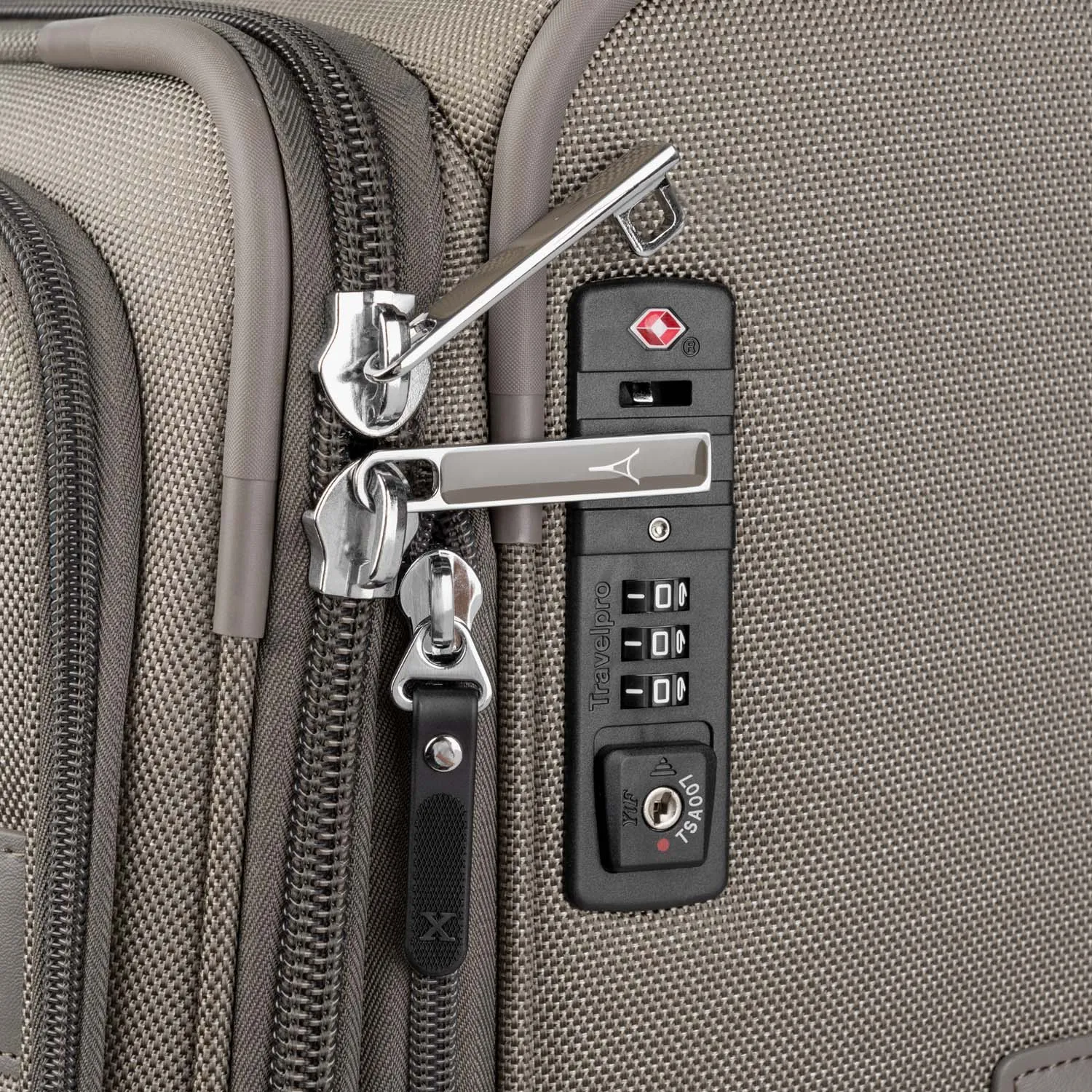 Platinum® Elite 29” Expandable Spinner