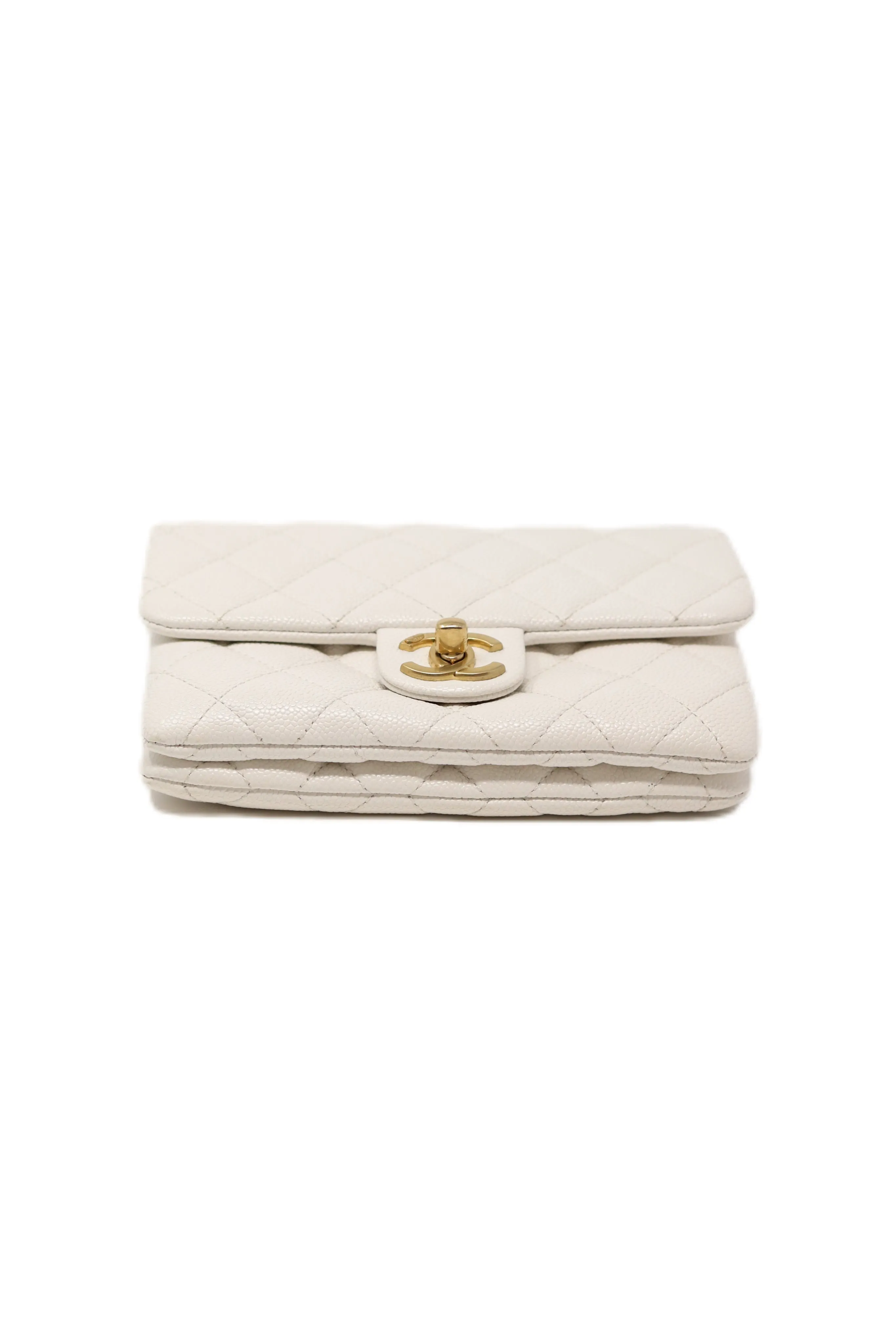 Pre-Owned Chanel 2022 White Caviar Logo Belt Bag