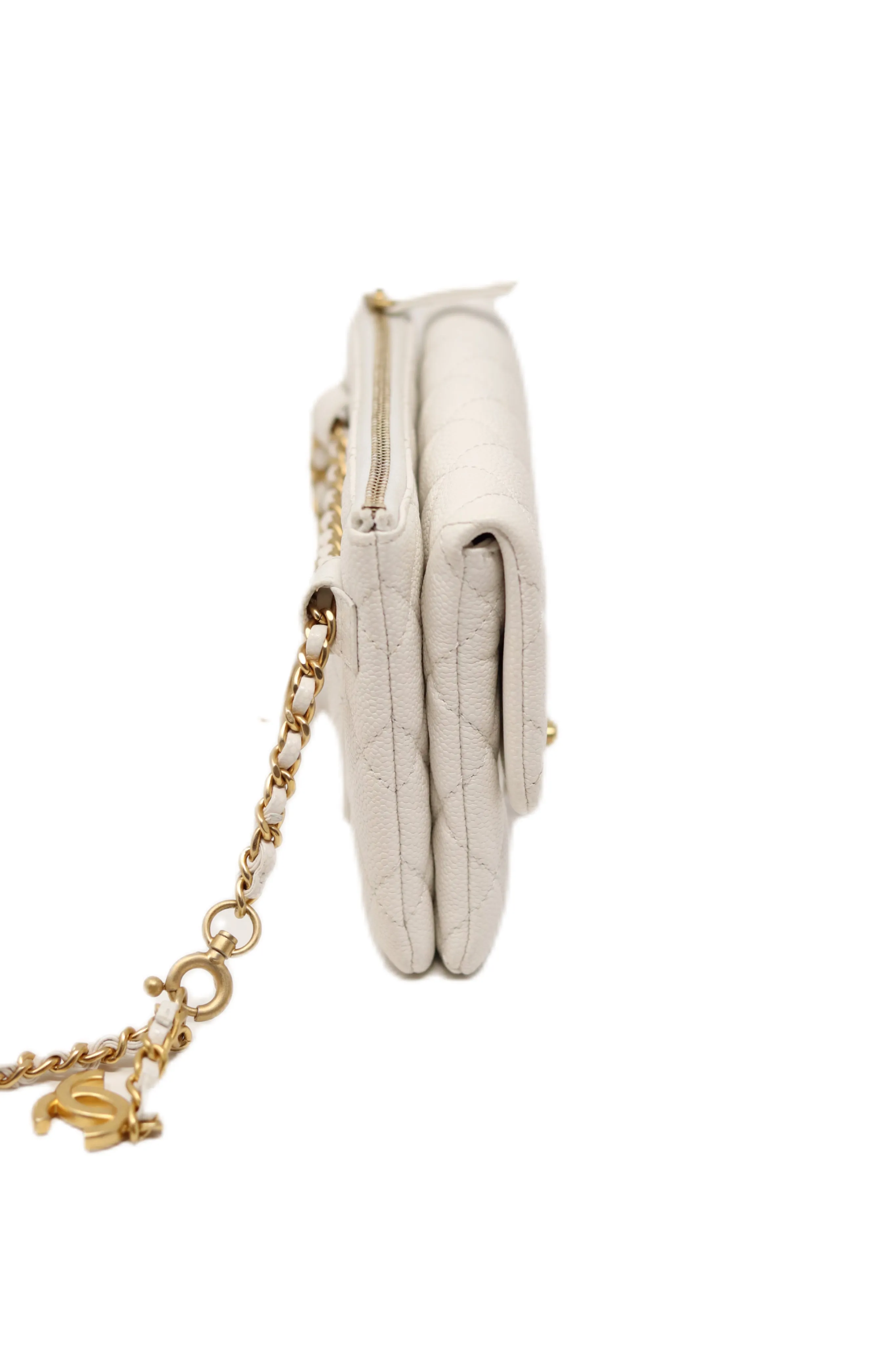 Pre-Owned Chanel 2022 White Caviar Logo Belt Bag